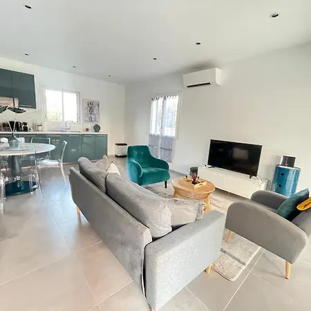 Mitoyenne De Standing Proche De Toutes Commodites A Ghisonaccia