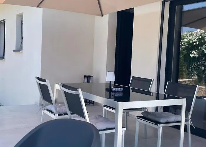 Casa vacanze Mitoyenne De Standing Proche De Toutes Commodités à *