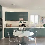 Mitoyenne De Standing Proche De Toutes Commodités à Casa de Férias
