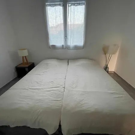 Casa vacanze Mitoyenne De Standing Proche De Toutes Commodites A *
