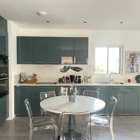 Casa vacanze Mitoyenne De Standing Proche De Toutes Commodites A *