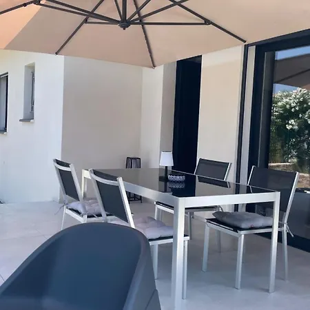 Feriehus Mitoyenne De Standing Proche De Toutes Commodites A *